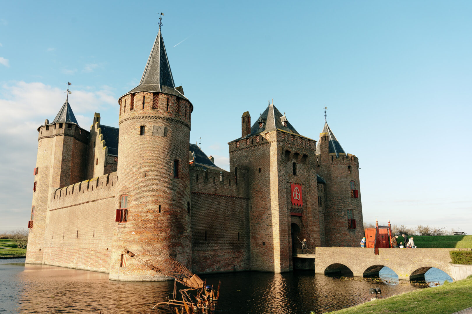 Muiderslot met Sinterklaas vlag
